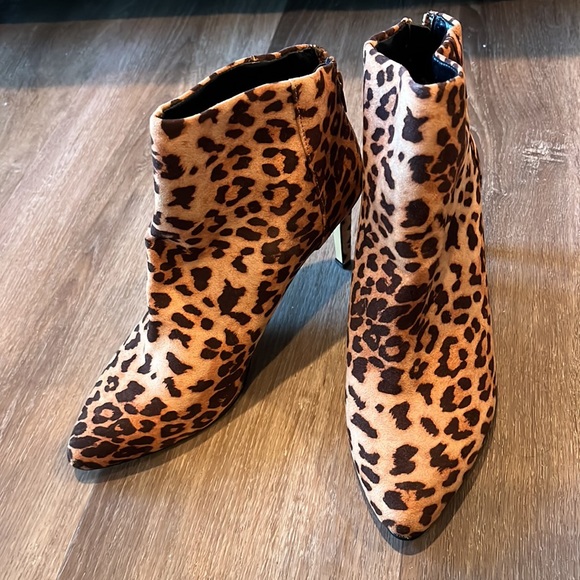 Express Animal Print Booties - Picture 7 of 7